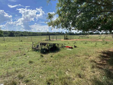 1324 Easy Road Laurens SC 29360
